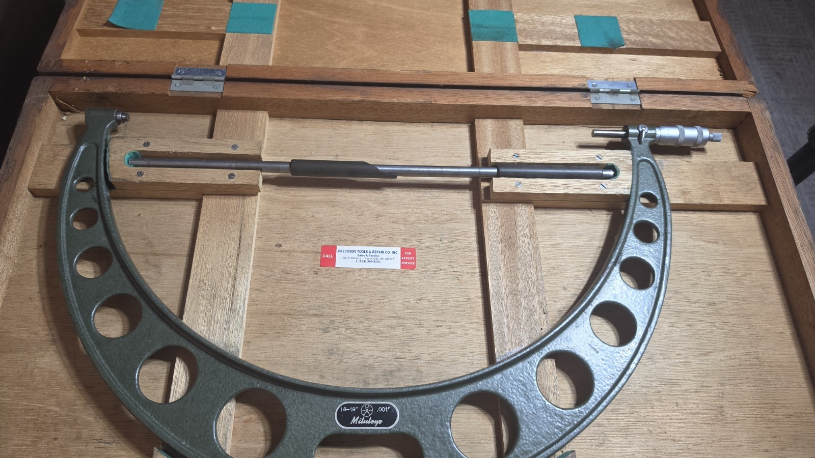 Mitutoyo 103-195 103 Series 18 to 19" SAE Outside Micrometer CALIBRATED 261085