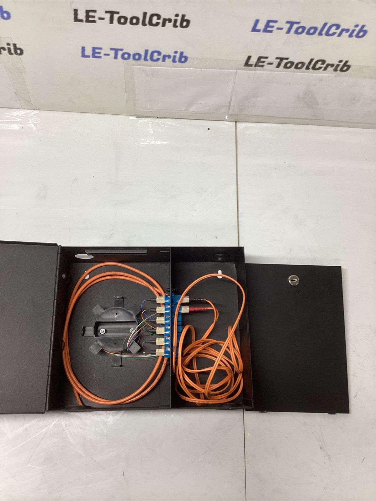 6 Port SC Wall Mount Patch Panel Locking Enclosure w/ Splice Tray. U-268s