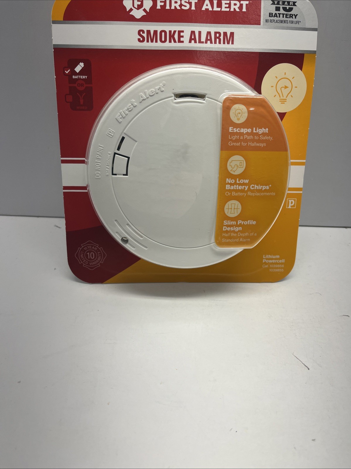 First Alert Battery Powered Smoke Alarm Escape Light, Slim Design, 1039856
