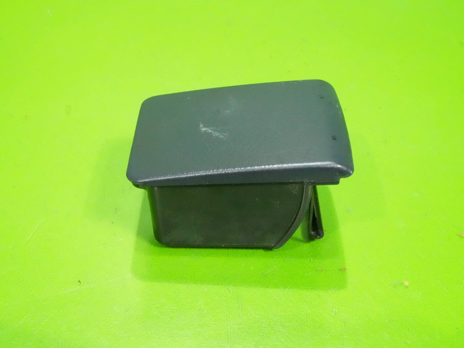 90-93 Integra OEM rear back ebrake panel ashtray coin storage box insert