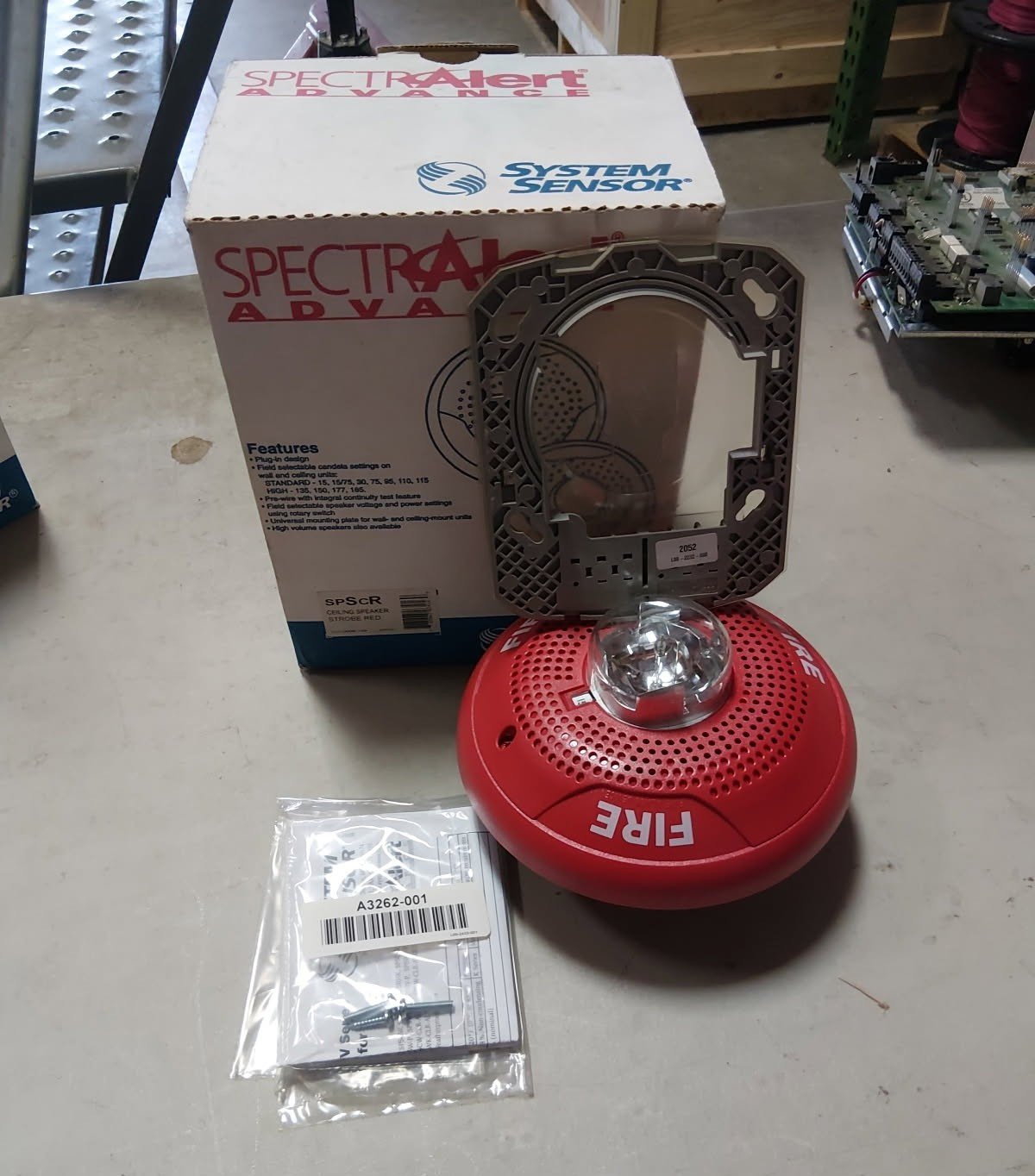 System Sensor SPSCR Speaker Strobe, Ceiling Mount, FIRE Lettering, Standard