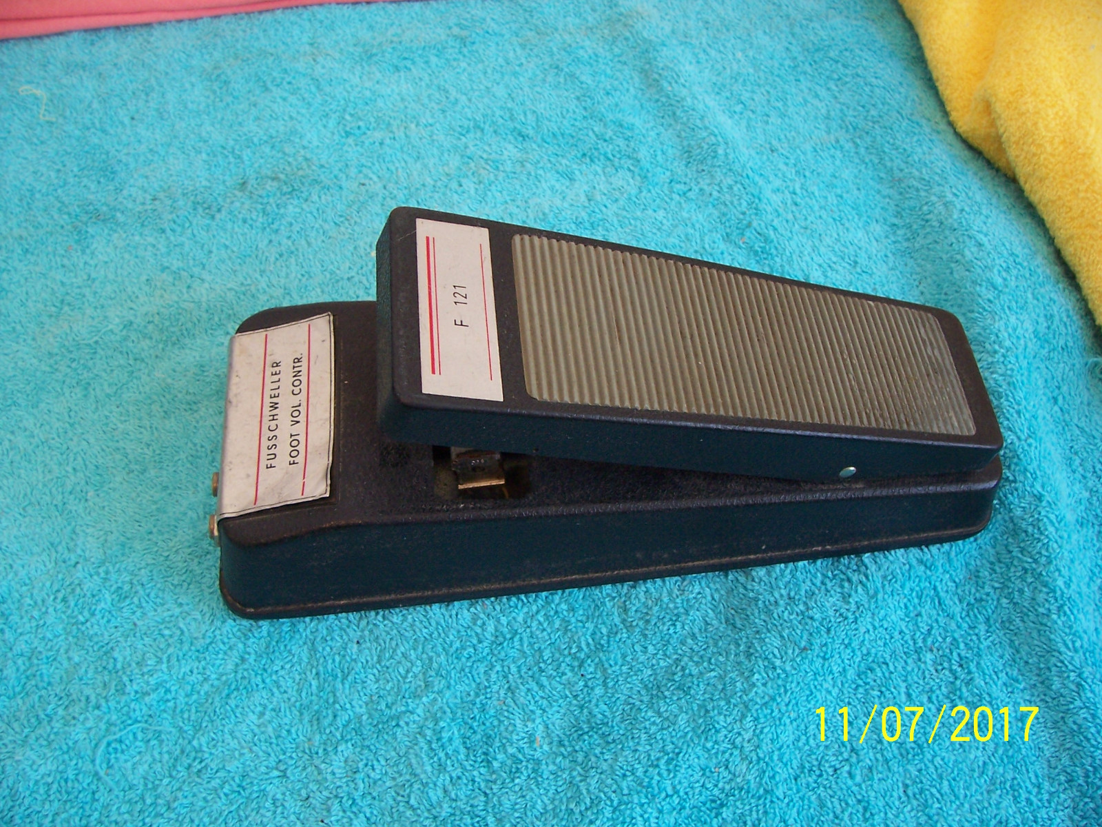 Schaller F 121  volume pedal for guitar bass synth  piano accordion V Good Cond