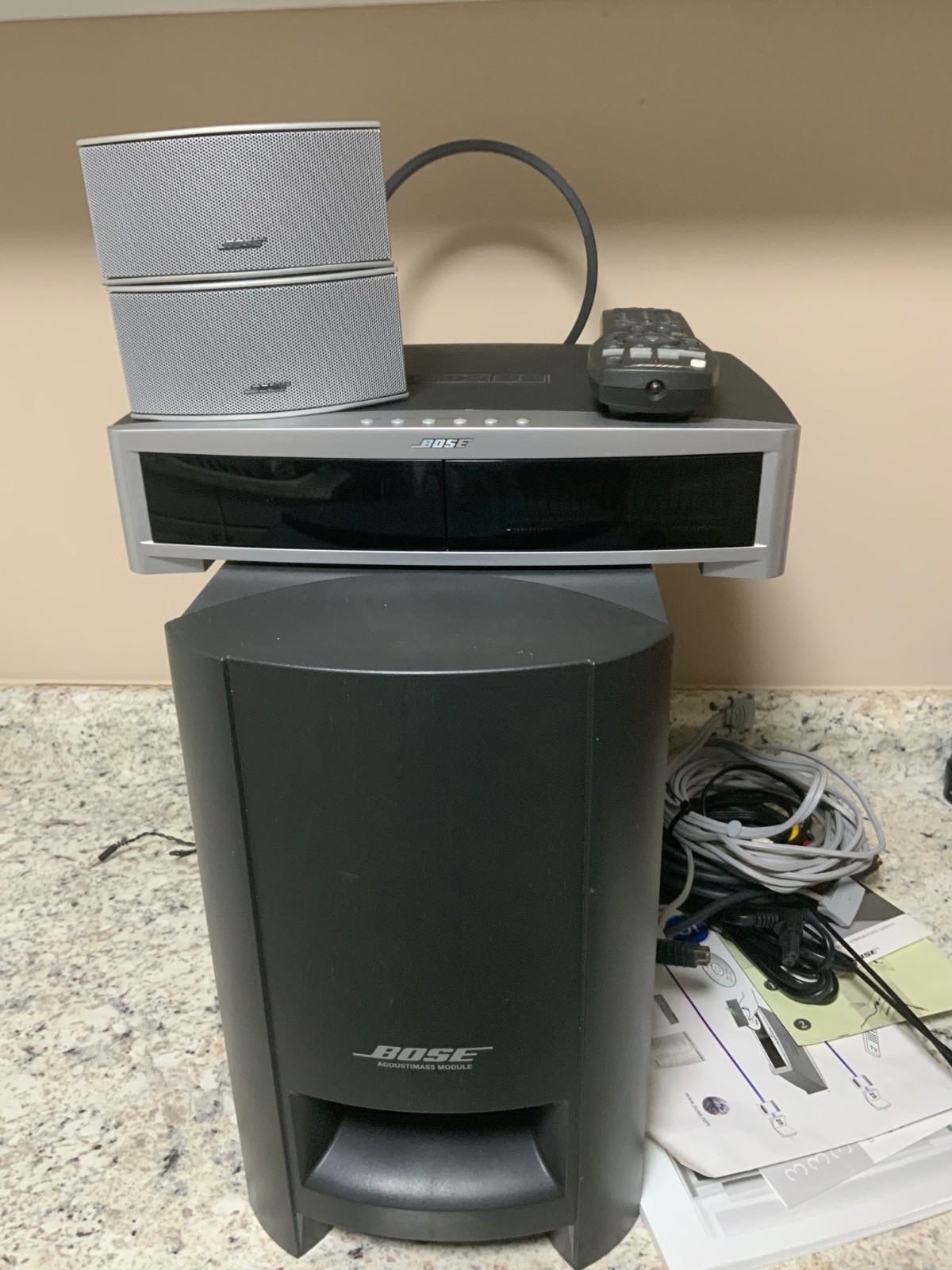 Bose Model AV3-2-1 Series II Media Center Tested Working Includes Cords and Remo
