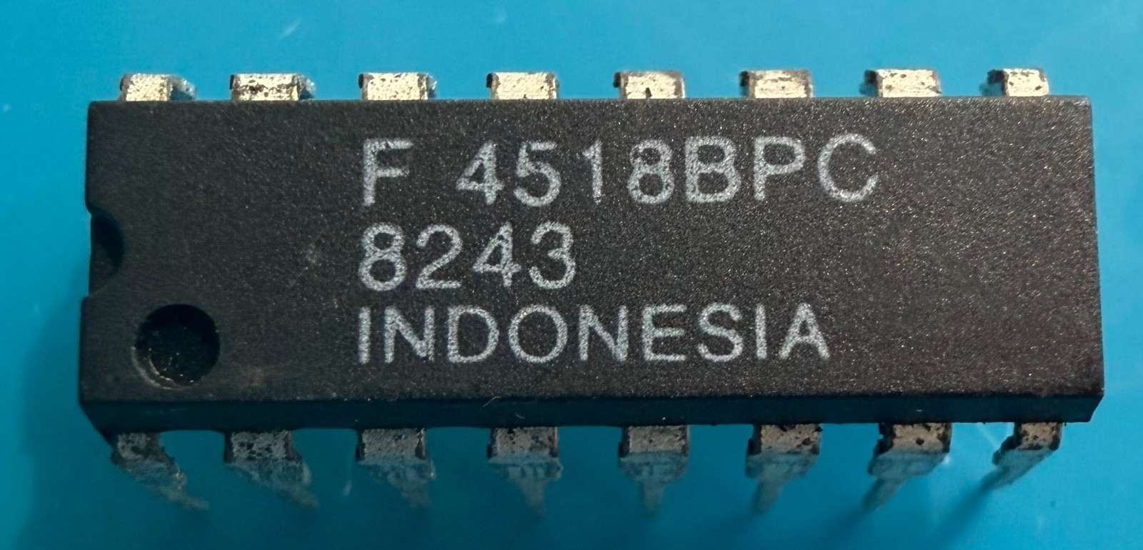 Fairchild  4518BPC Integrated Circuit