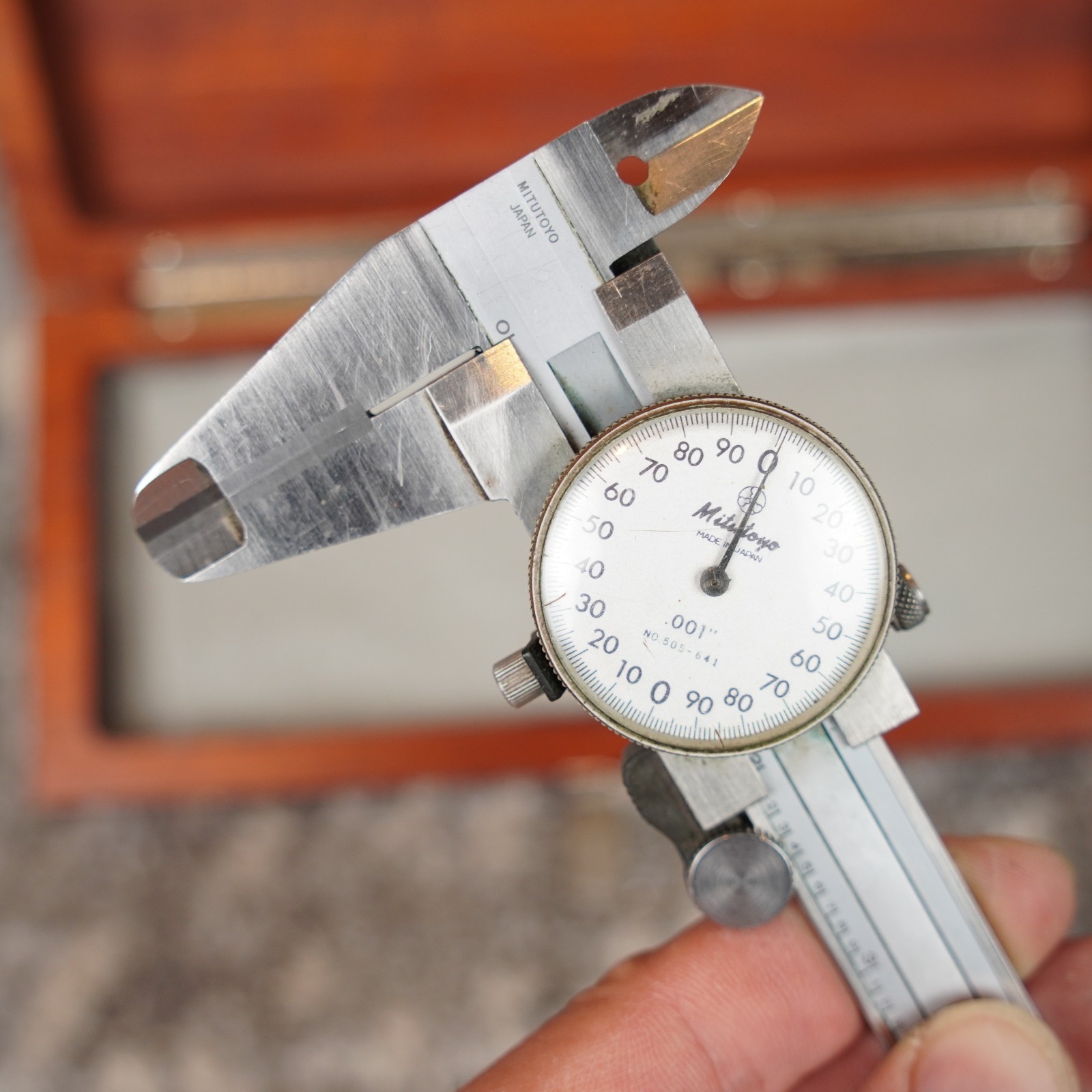 Mitutoyo Dial Caliper 505-641 6” Range Working Great Made In Japan Wooden Case