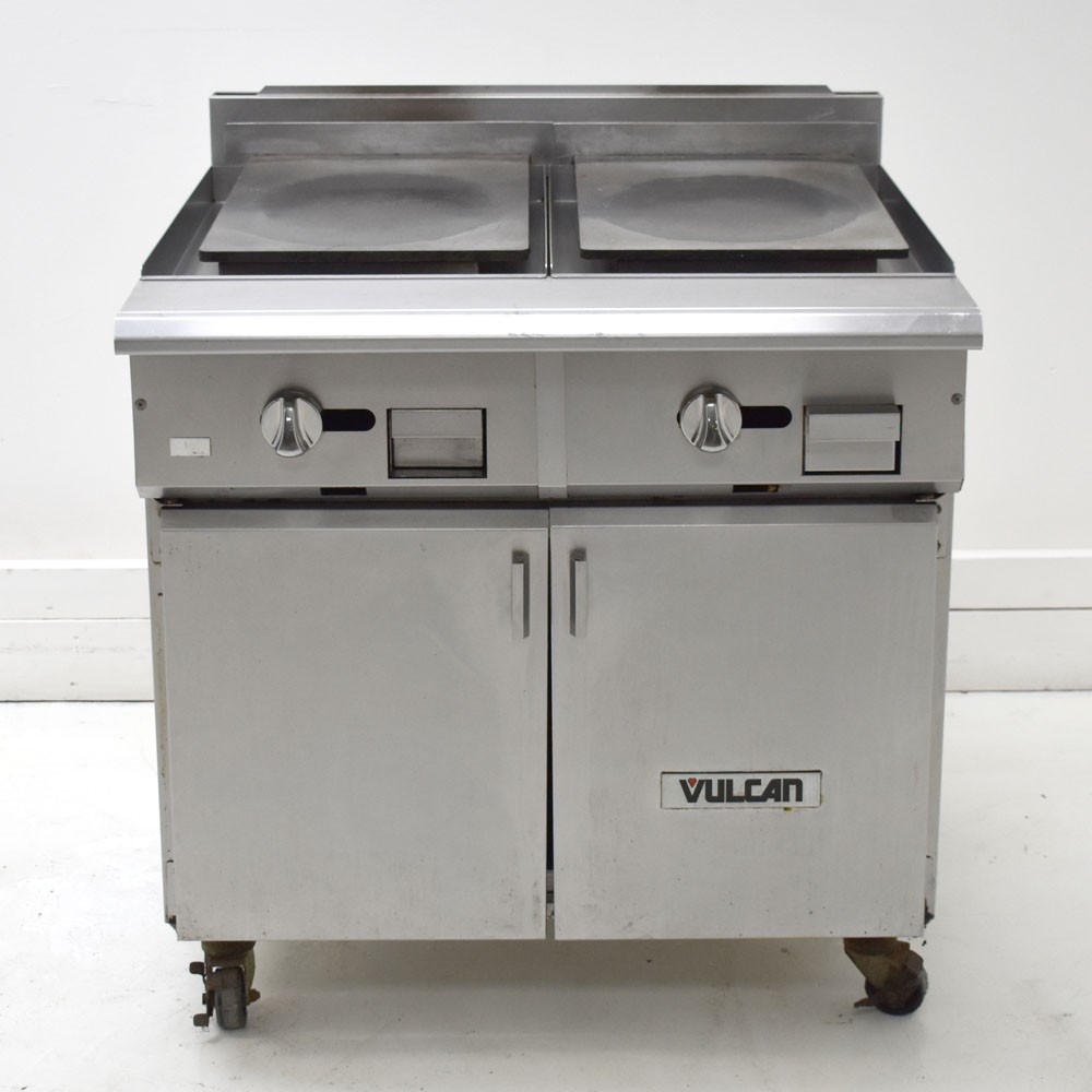 Vulcan V2P36B 36" Gas Range w/ (2) Planchas & Storage Base 34,000 BTU 1/2"