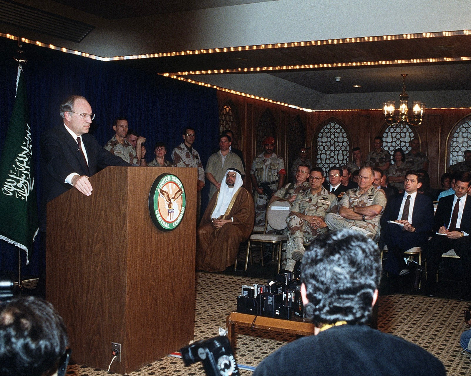 Dick Cheney Secretary of Defense USA Gulf War Desert Shield 8x10 Photo Reprint