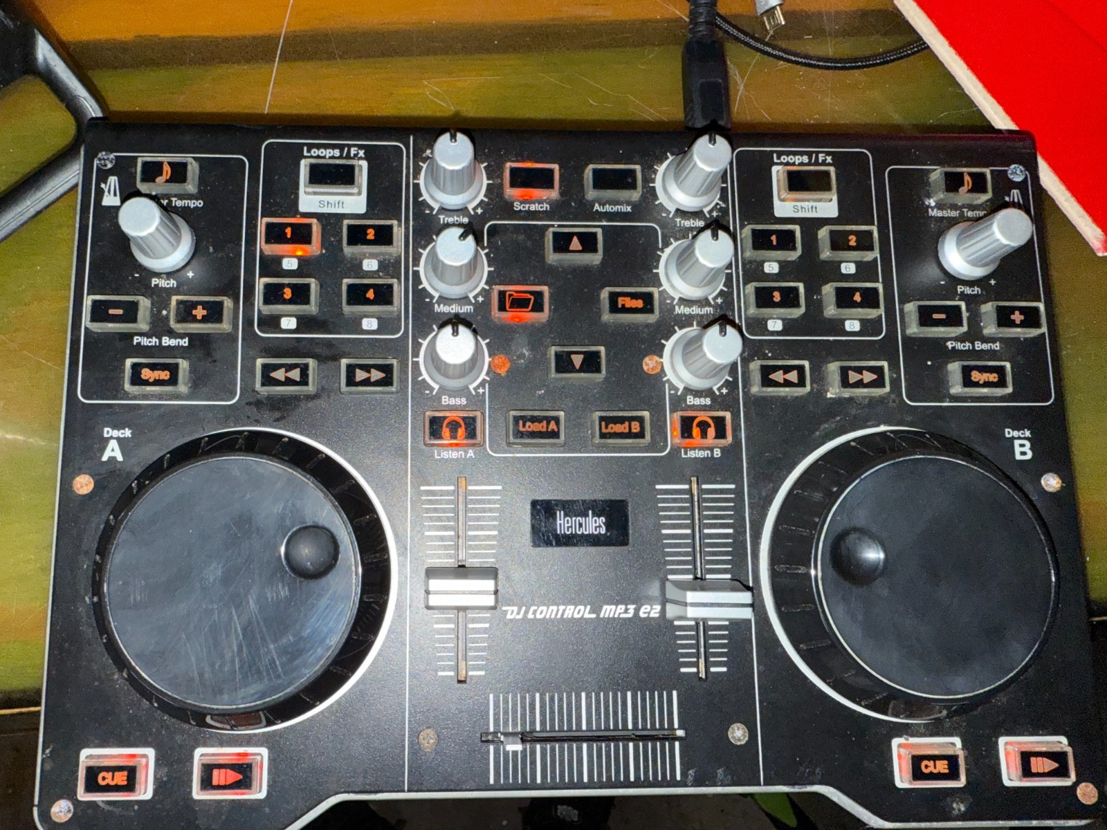 Hercules DJ Control MP3 E2 DJ USB Powered Controller - Tested Works