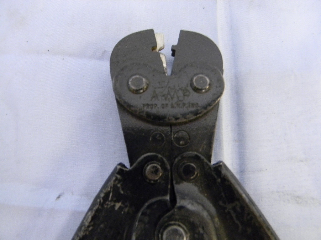 AMP Tyco TE Connectivity 47683 Type F Ratchet Hand Crimp Tool 24-22 AWG