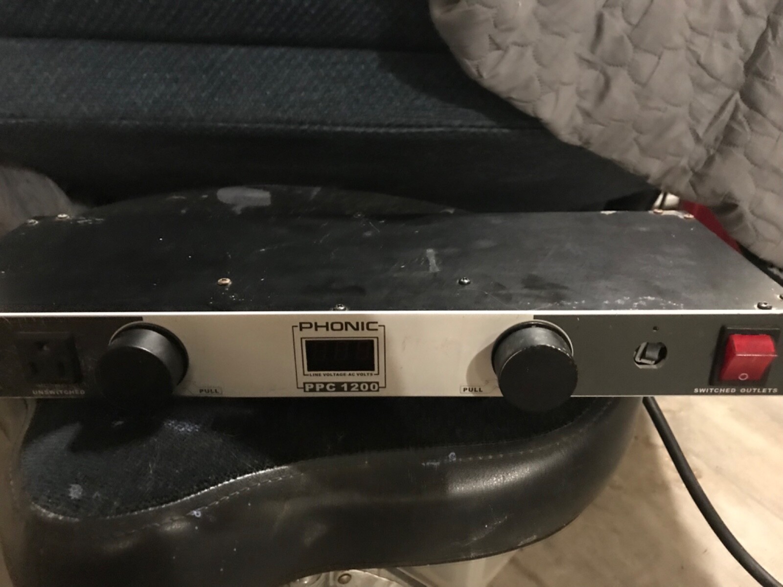 PHONIC FFC1200