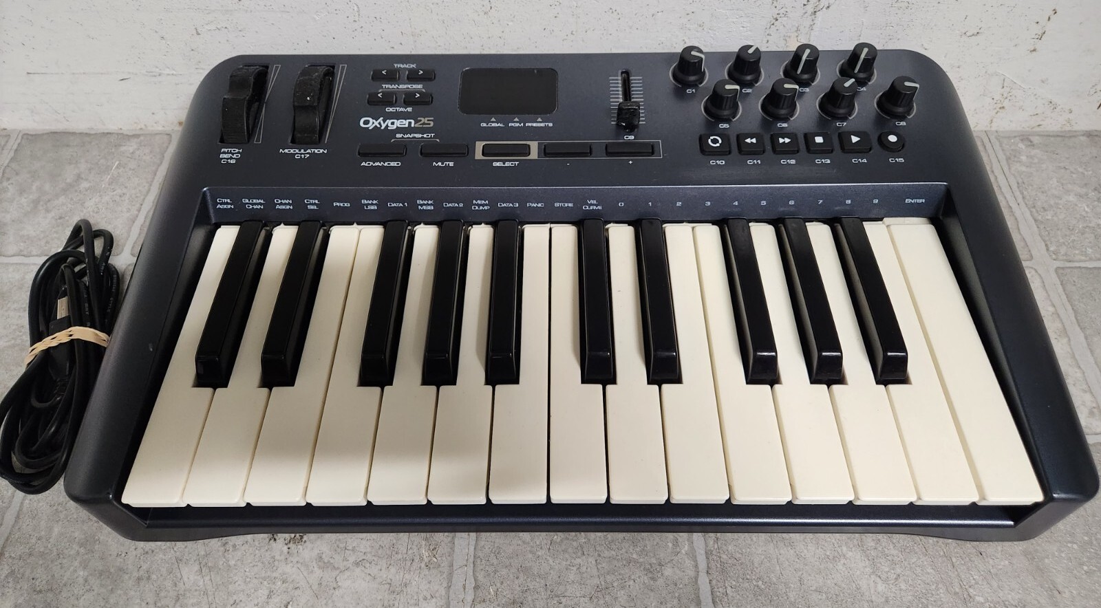 M-Audio Oxygen 25 USB Keyboard 3rd Gen