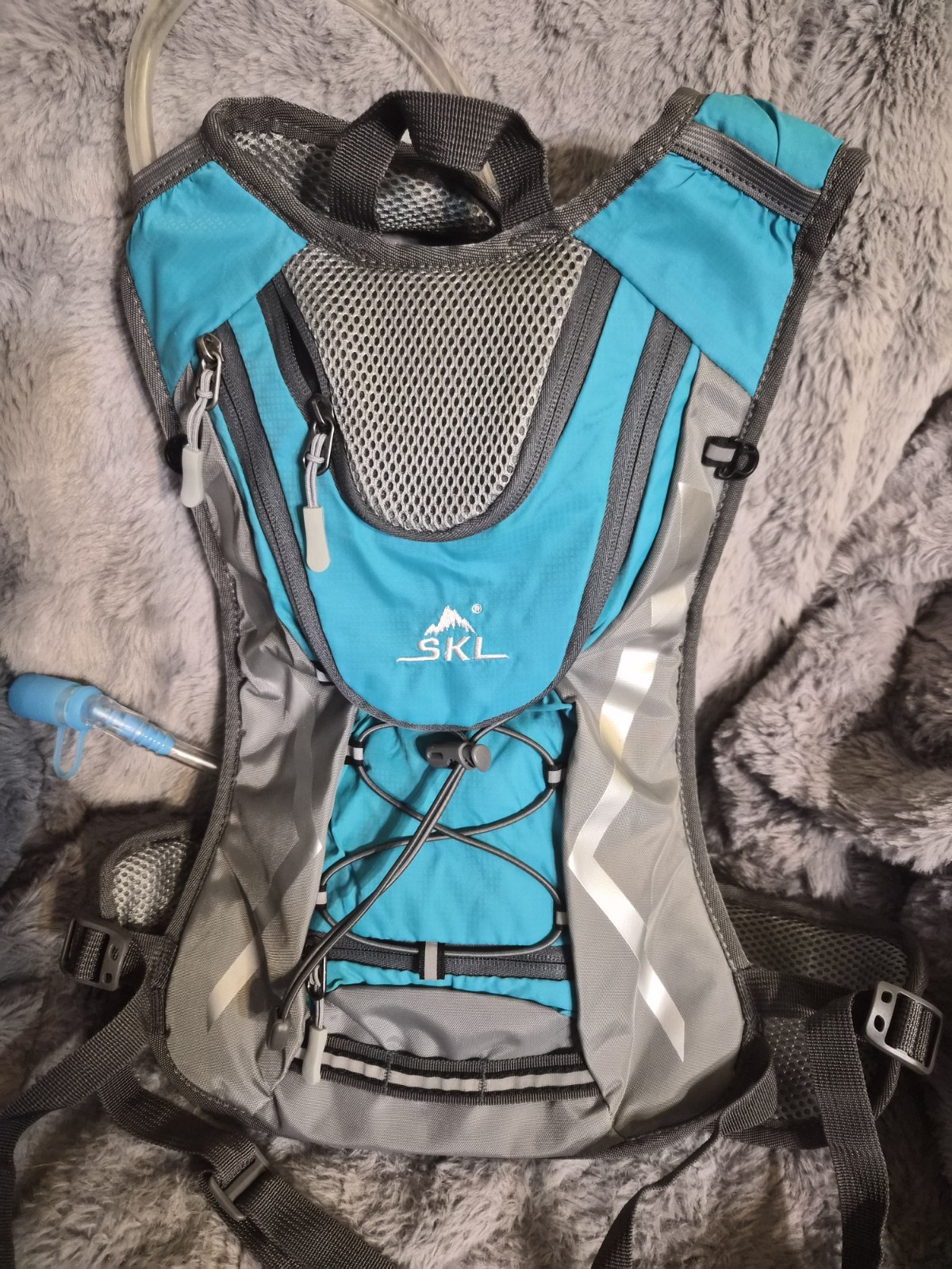 SKL Hydration Backpack Grey One Size Hiking Camping Running with New Bladder