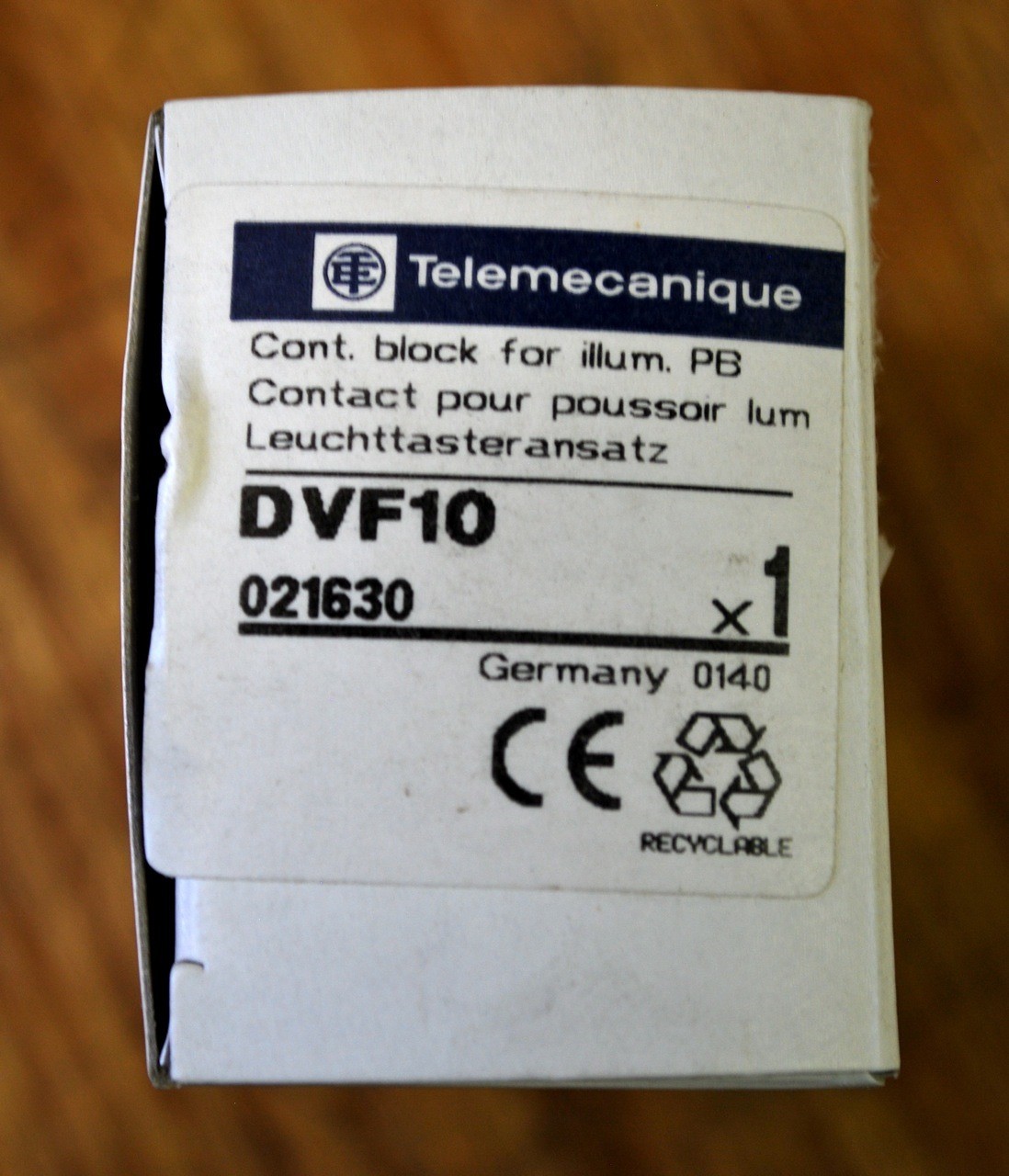 Telemecanique DVF10 Contact block for Illuminated push button - NEW