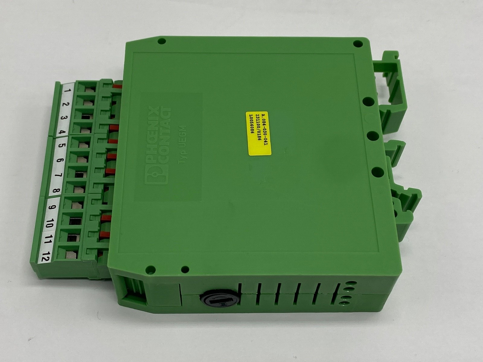 Phoenix Contact Solid State Relay (SSR) module 8A/120/240vac single ph S202S12