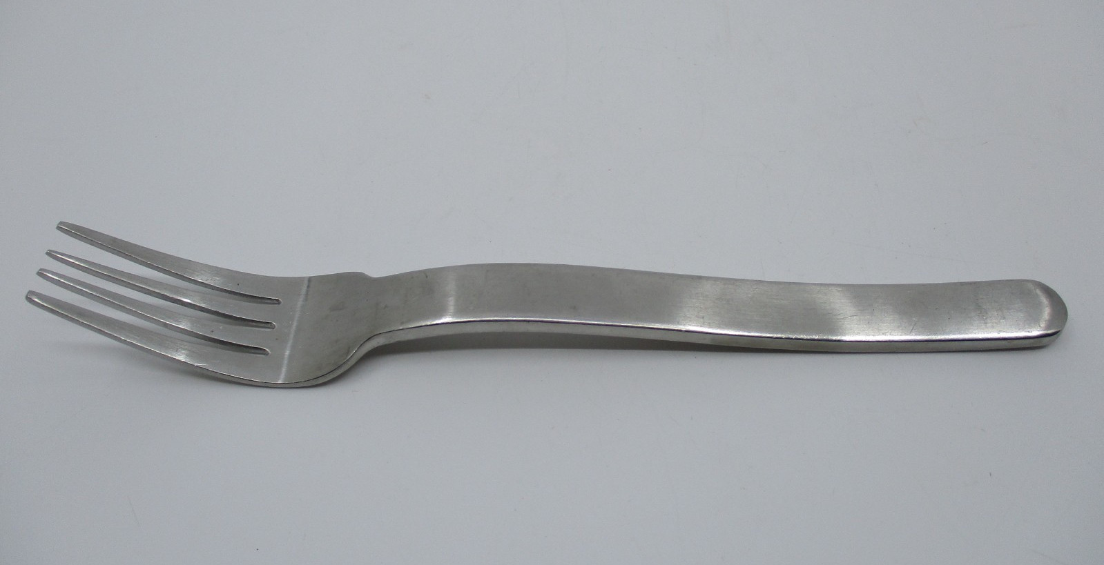 CAMBRIDGE STAINLESS WREN SATIN DINNER FORK - 8 1/8"  - 11P