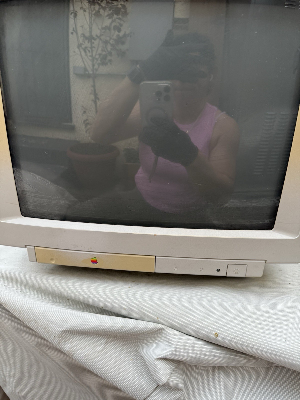 VINTAGE APPLE MULTIPLE SCAN 15 DISPLAY MONITOR M2943 selling as is