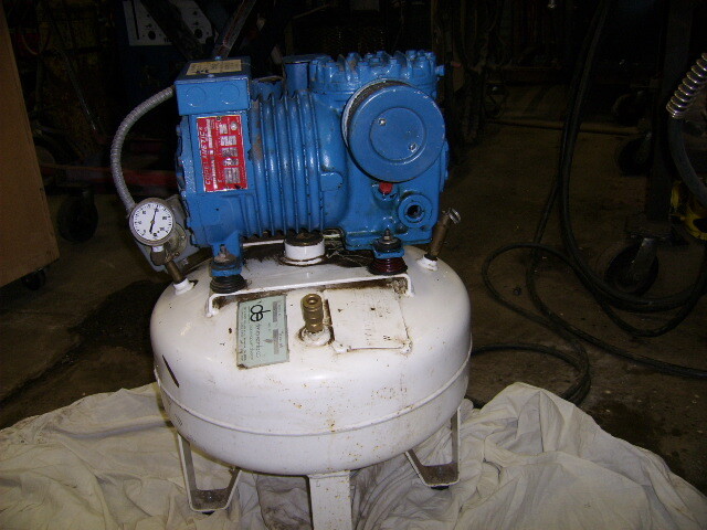 Den-Tal-Ez Mod. DTA-01 1HP  Dental Air Compressor