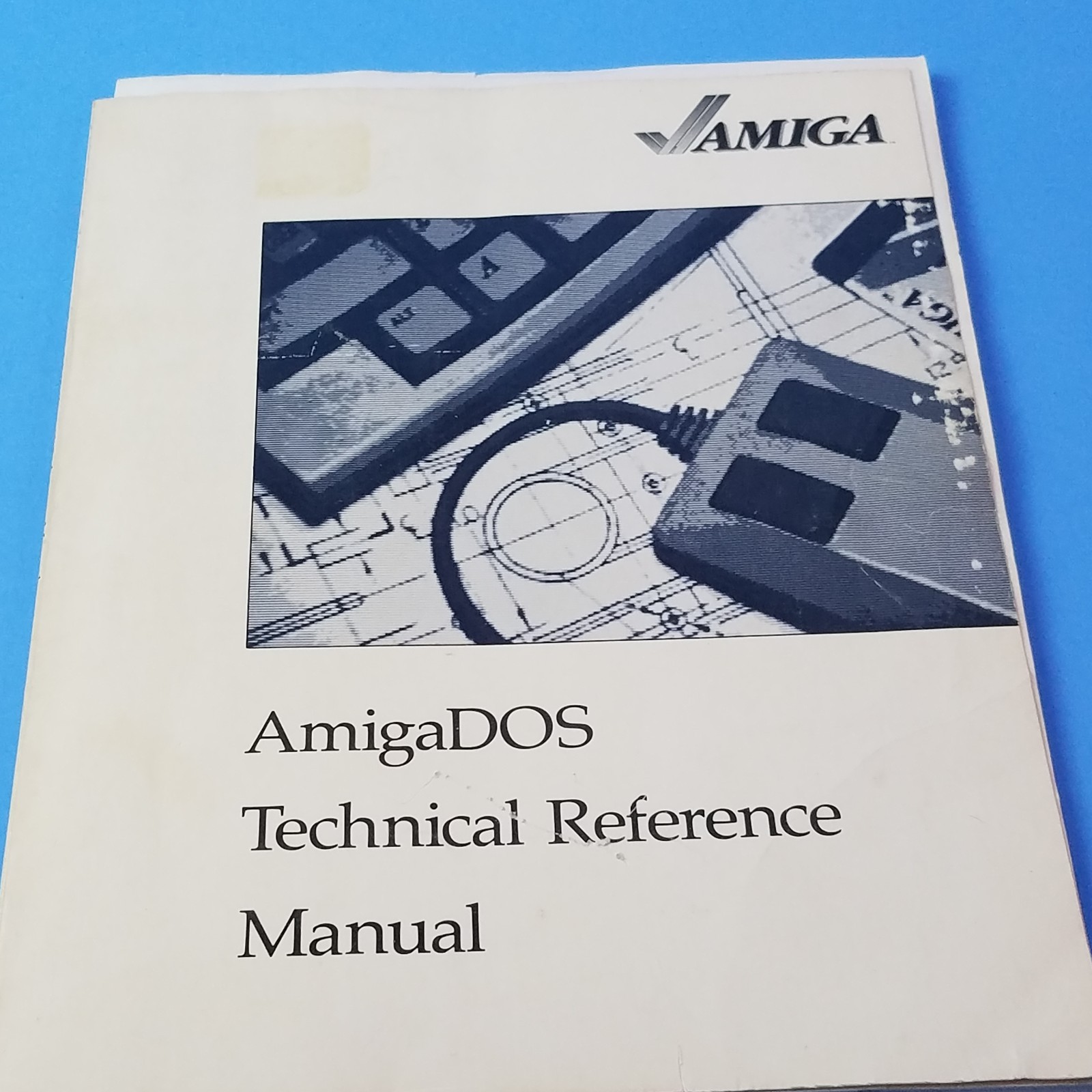 Amiga Dos Technical Reference Manual First release 1985