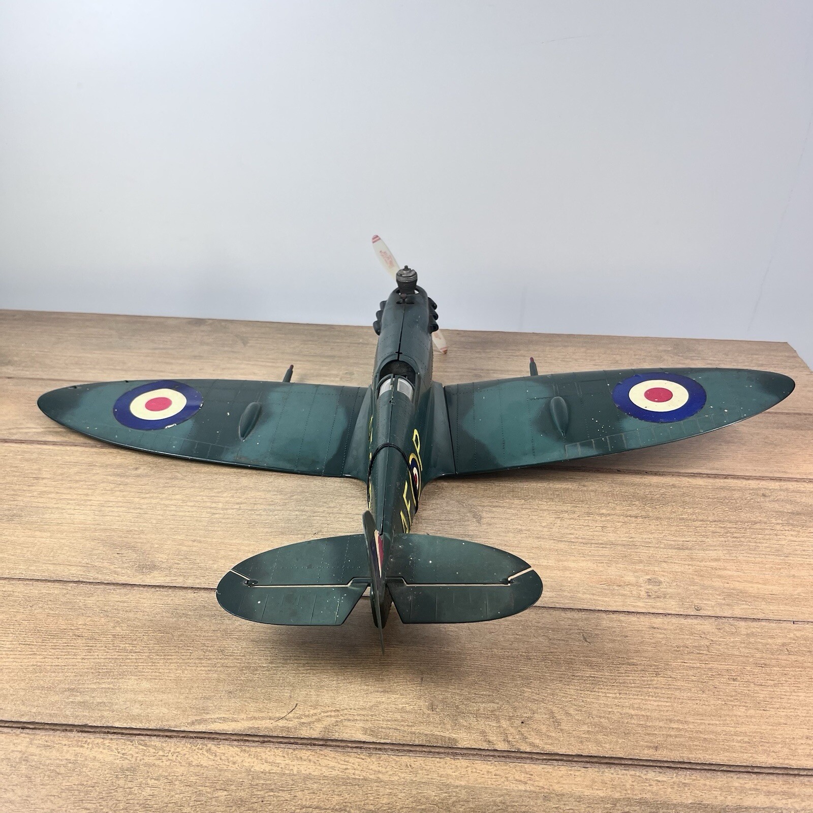 Vintage Cox Thimble Drome Spitfire #7800 RAF Gas Engine Model Tether Airplane