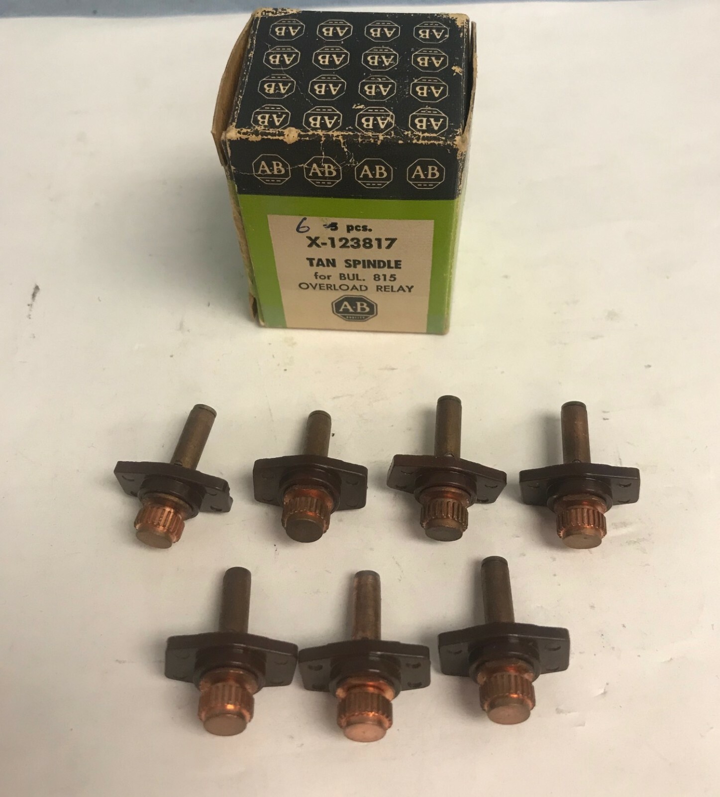 Allen Bradley X-123817 Overload Spindle Ratchet Tan New