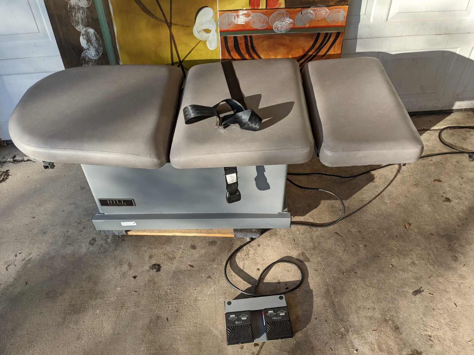 Hill Laboratories Co. HA90D Power Procedure/Exam table/Chair