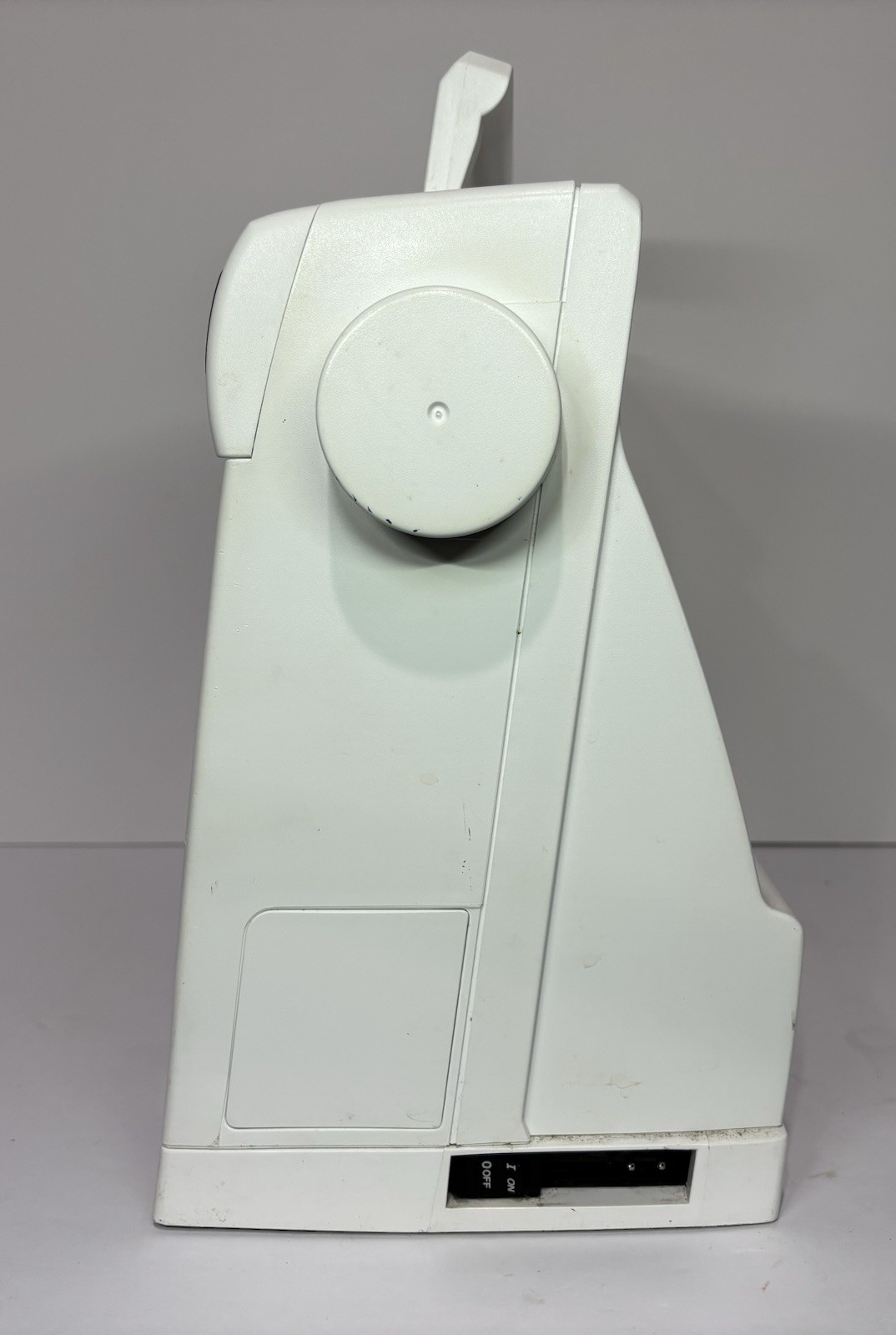 Husqvarna Viking Lily 545 Electronic Sewing Machine