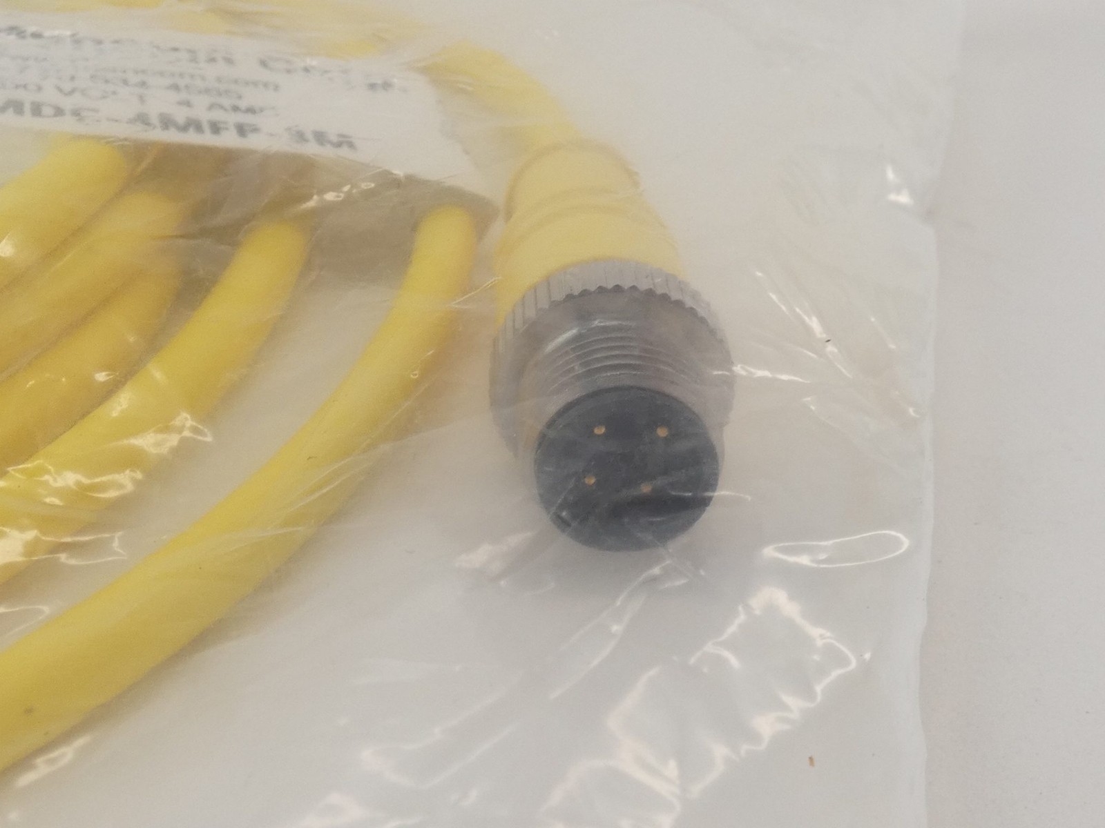 Mencom MDC-4MFP-3M Yellow Cable Cordset 3M 300V 4A - NEW Surplus!