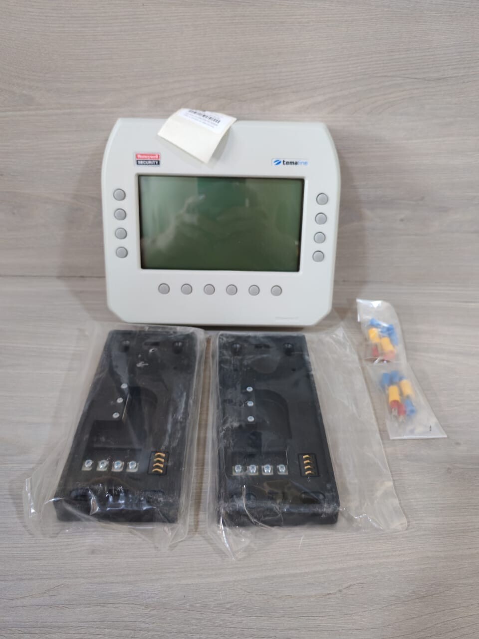 HONEYWELL TEMALINE RTU CO2 WITH FILTHY BOX