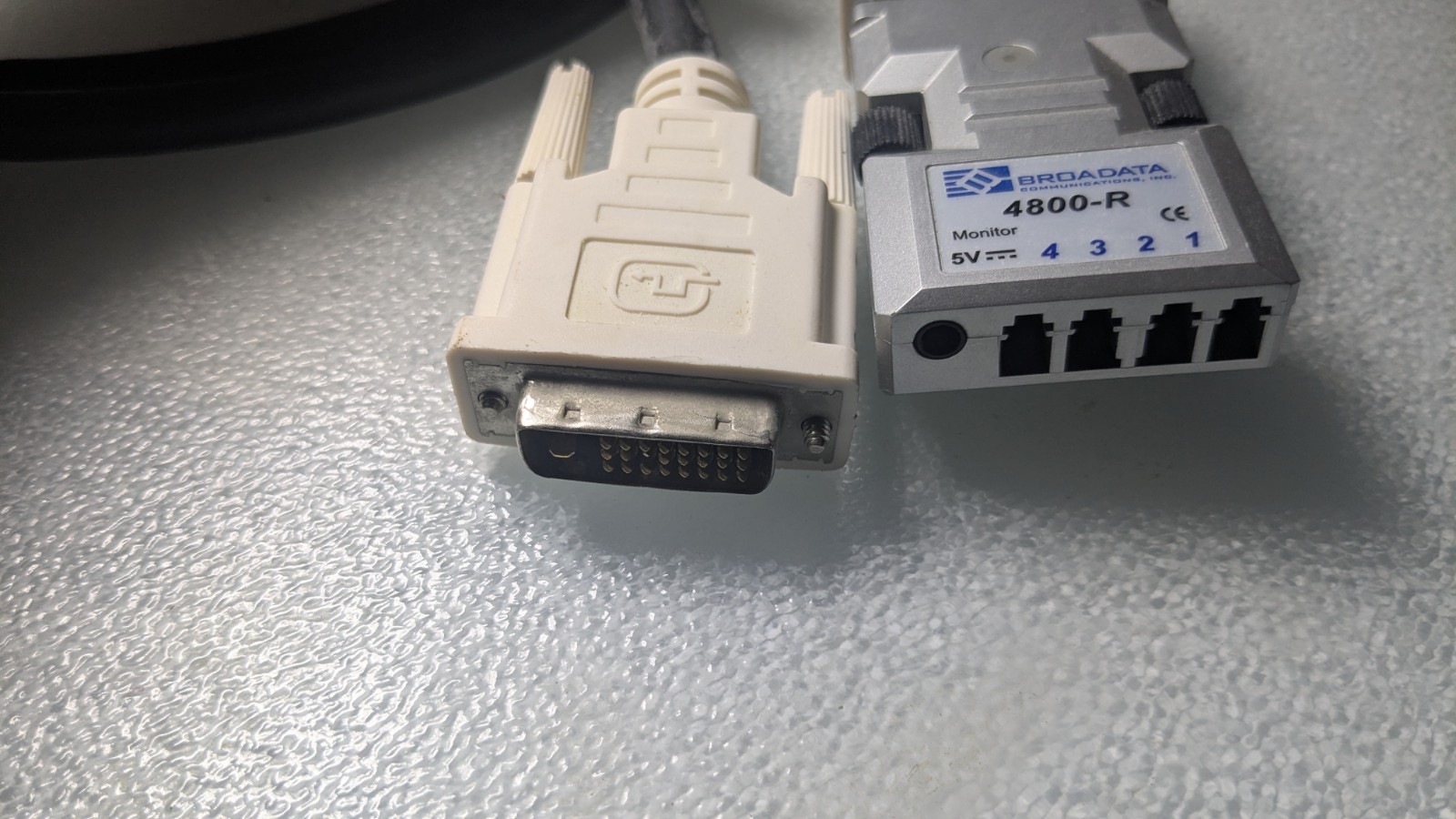 Broadata 4800-R REV.A2 , Receiver and connector cable