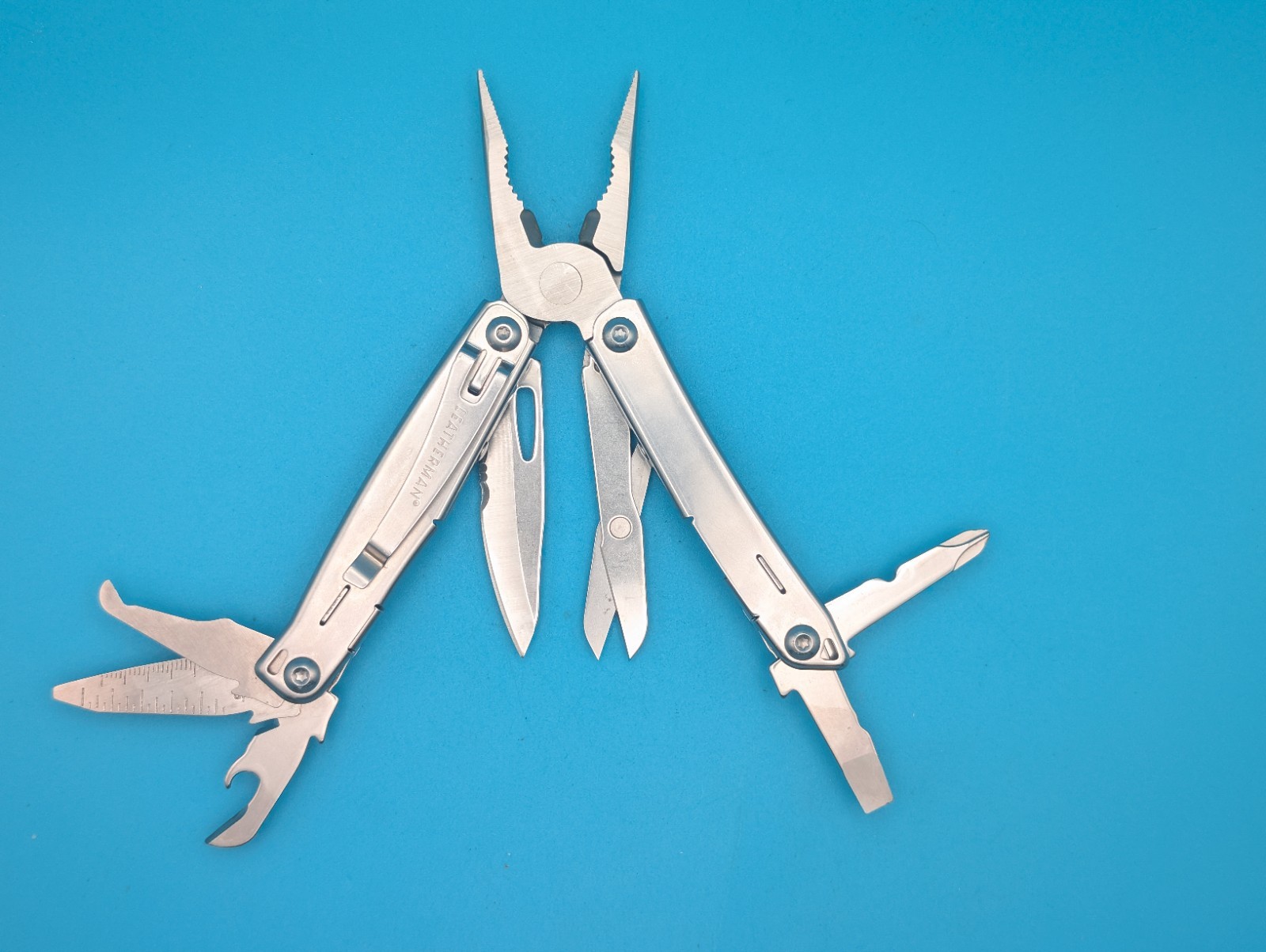LEATHERMAN WINGMAN MULTI-TOOL! FAST SHIPPING!