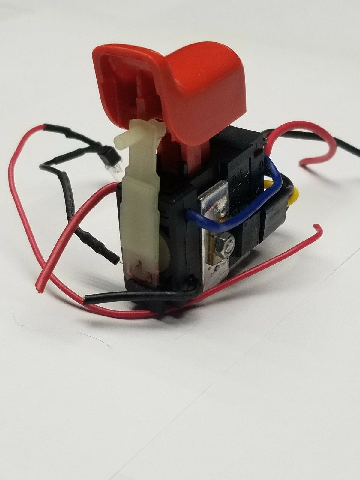 Trigger Switch Double Pole Single Throw 7.2 - 24 v DC @ 15a Momentary DPST NO