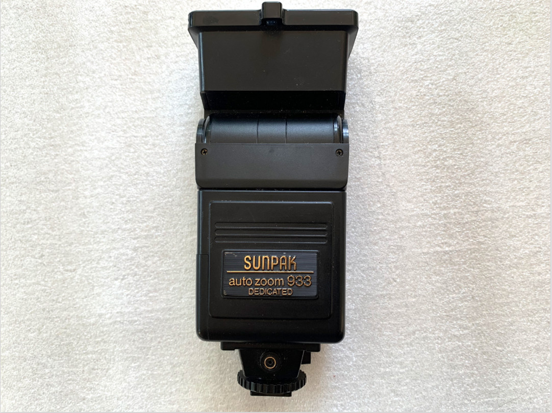 Sunpak Auto Zoom 933 Dedicated Flash for Canon Camera-tested/working