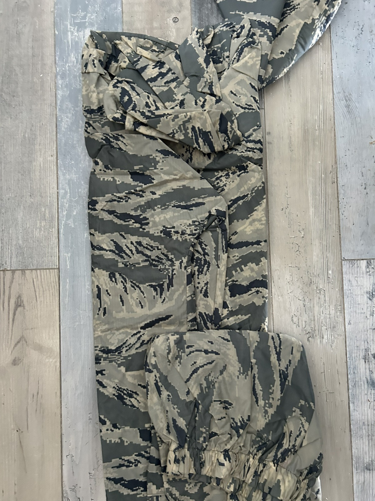 U.S. Air Force USAF Camo Hooded Rainsuit X-Large With Carry Bag New