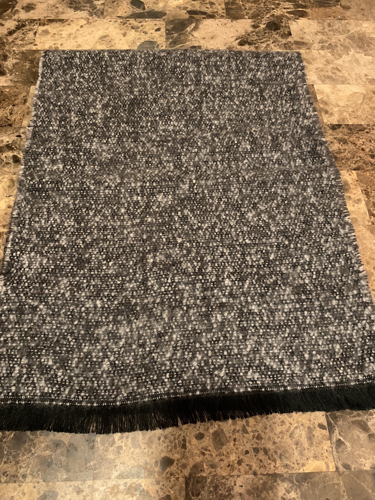 Pronto Uomo Mens Wearhouse Gray, Black & White Marled Mens Scarf Super Soft NWT