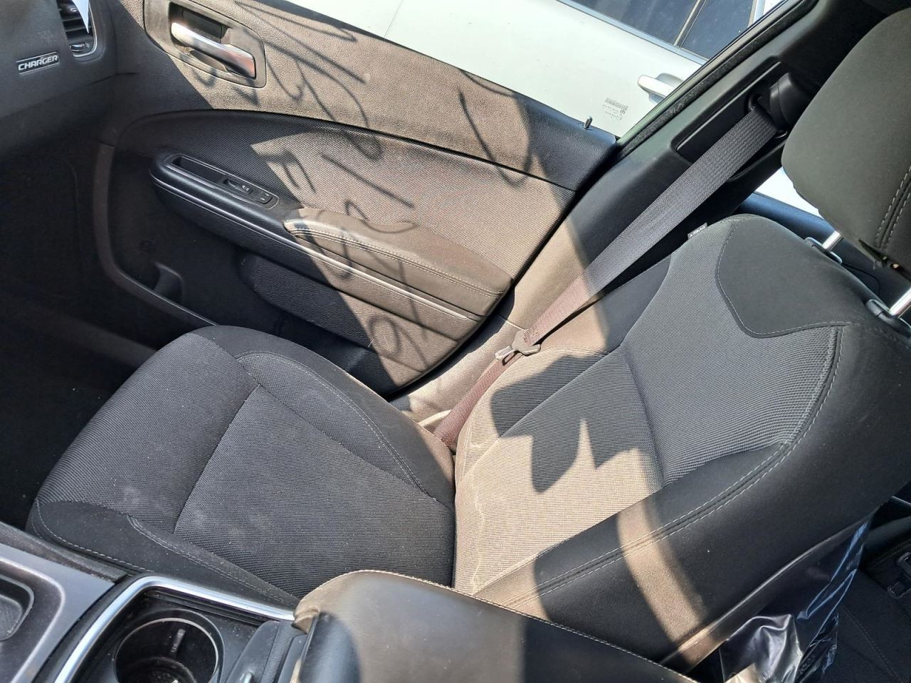 CHARGER 2016 Glove Box 4793551