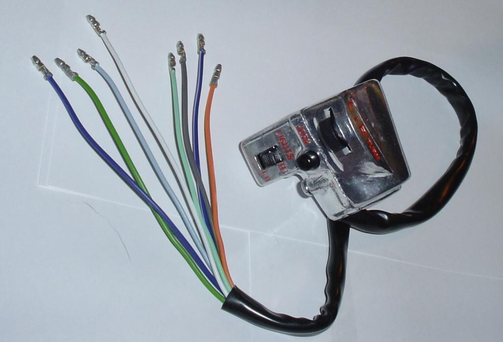 1EA NEW CT110 ALL YEARS SILVER LEFT SIDE HANDLEBAR SWITCH DIMMER TURN HORN S1084