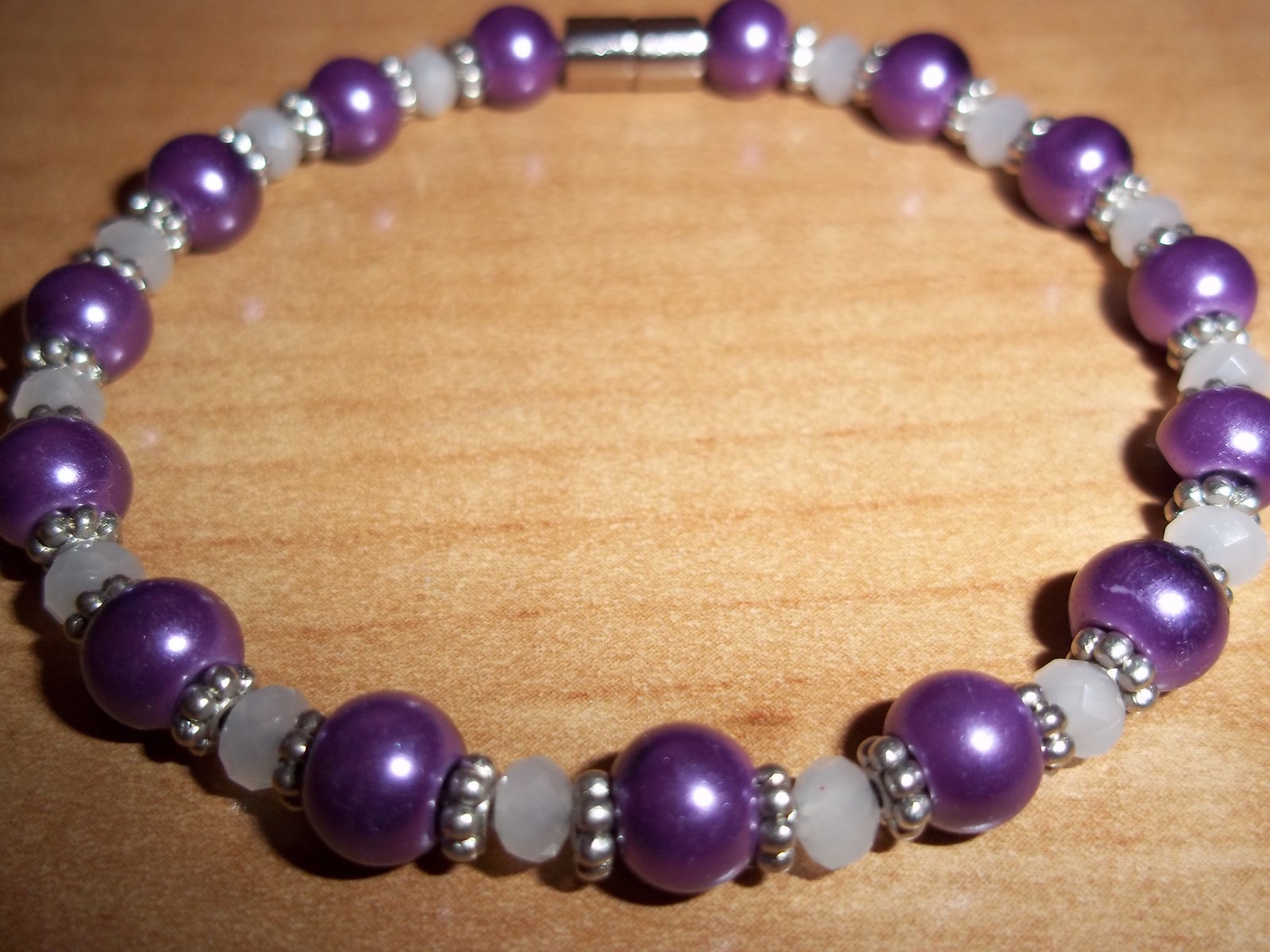 7 in PURPLE Pearl & WHITE Crystal Bracelet MAGNETIC Clasp A-32 Quality Jewelry