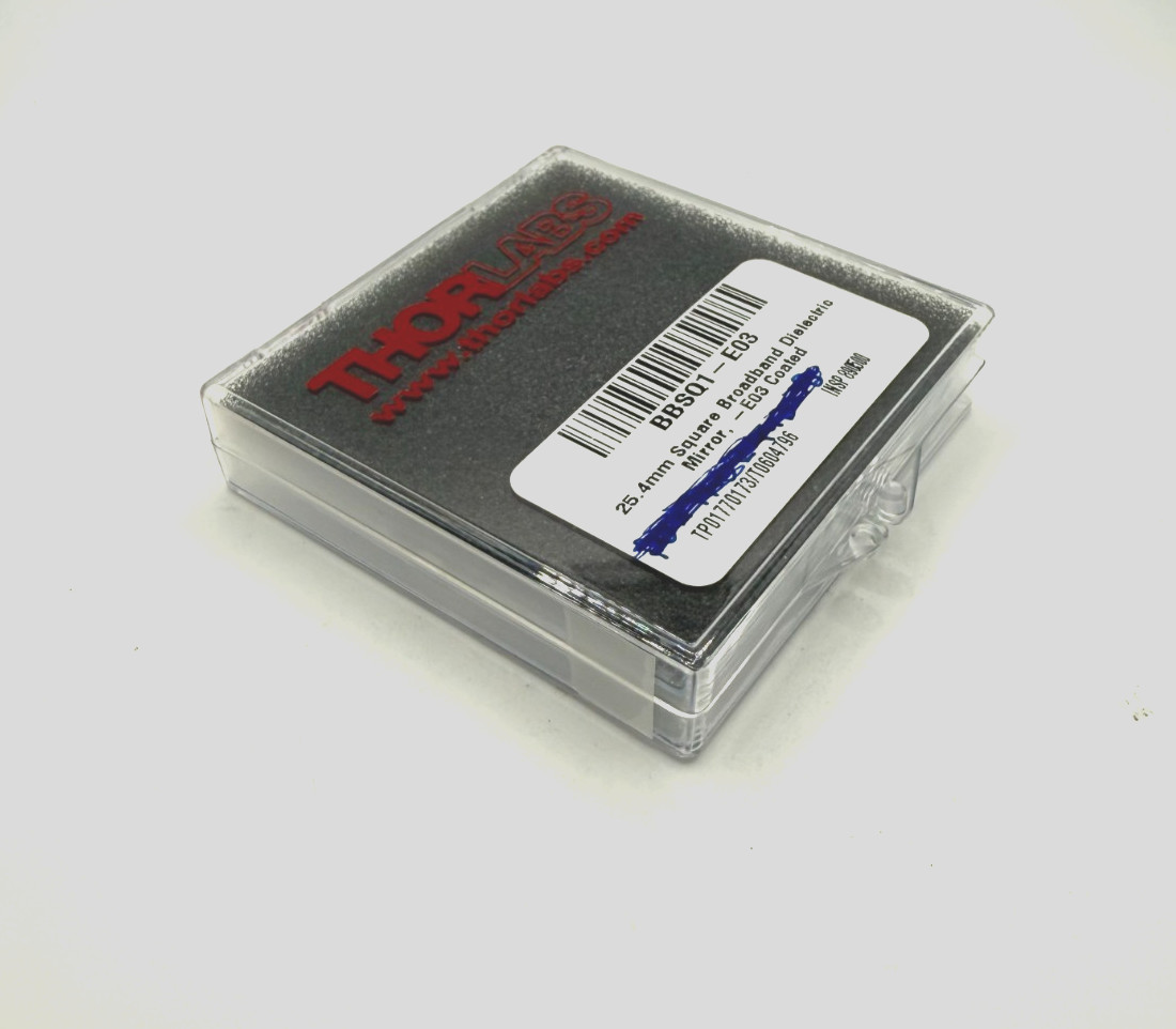 New Thorlabs BBSQ1-E03 1" x 1" Broadband Dielectric Mirror, 750 - 1100 nm