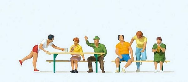 Preiser 10702 HO In The Beer Garden Figures (Set of 6)