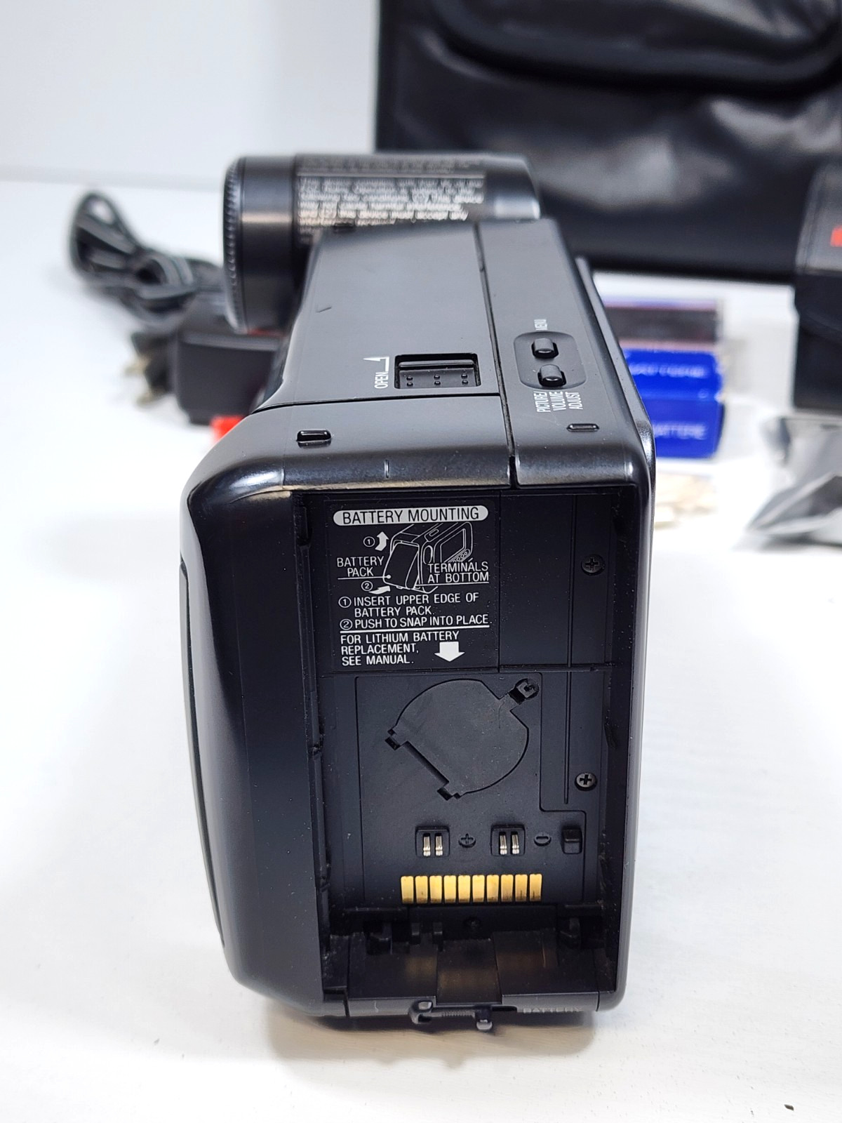Sharp ViewCam Liquid Crystal VL-E42U Handycam Style Lot Extras Works Read
