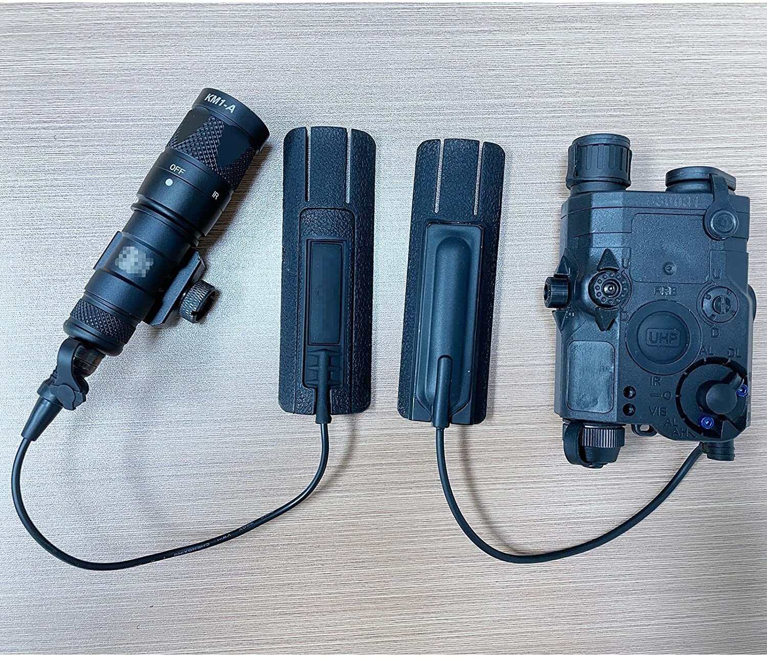 Tactical Flashlight Tape Switch Plate Mount Kit Pressure Mount for PEQ Picatinny