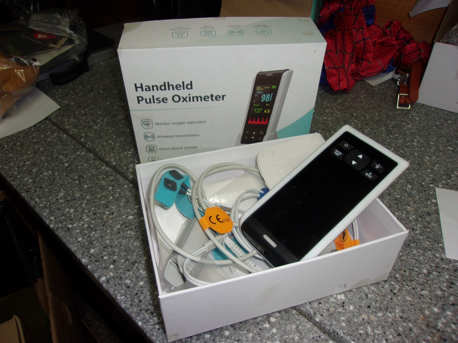 02 handheld pulse oximeter