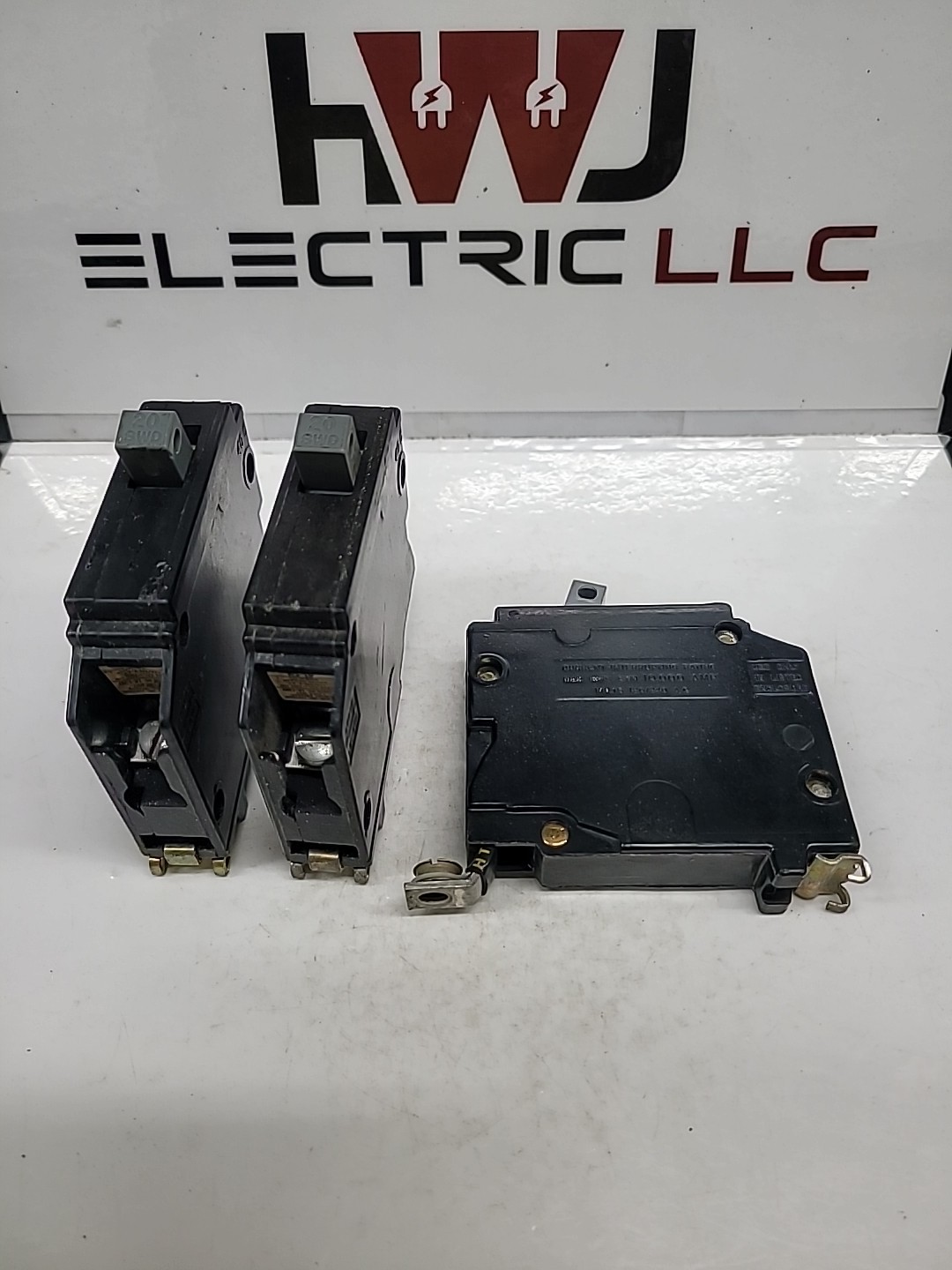 (Lot Of 3) Cutler Hammer CHB120  20 Amp  I Pole  Bolt On  Metal Foot Breaker