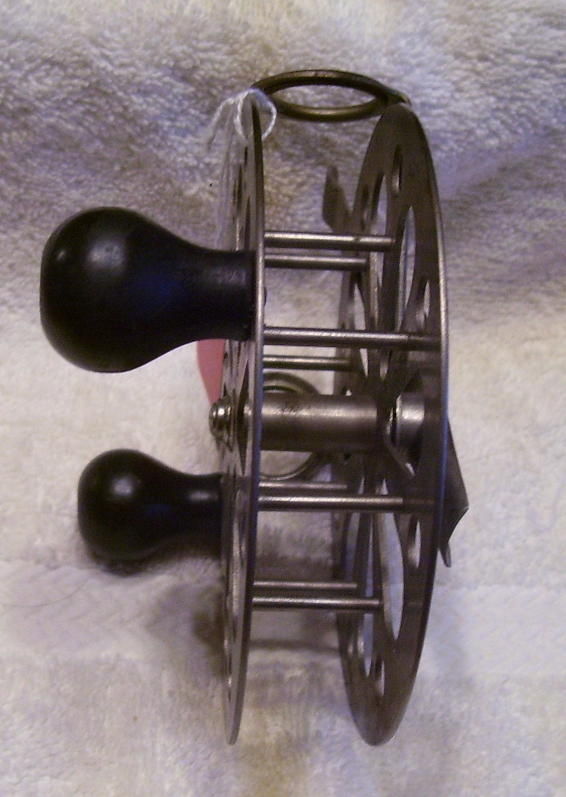VINTAGE PFLUEGER TAXIE REEL 2/17/20B FAIRLY NICE