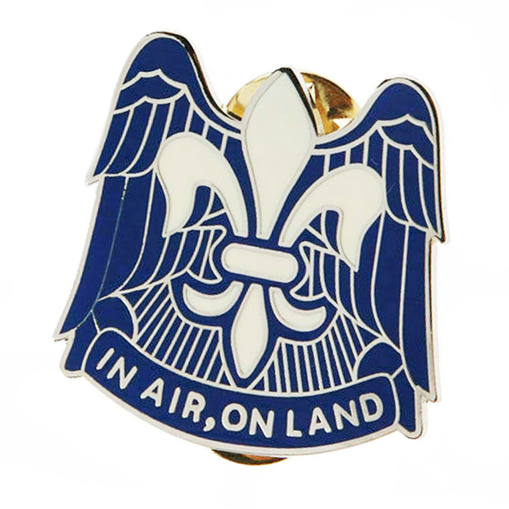 US 82ND AIRBORNE DIVISION "IN AIR ON LAND" METAL PIN BADGE BERET COCKADE-chho981