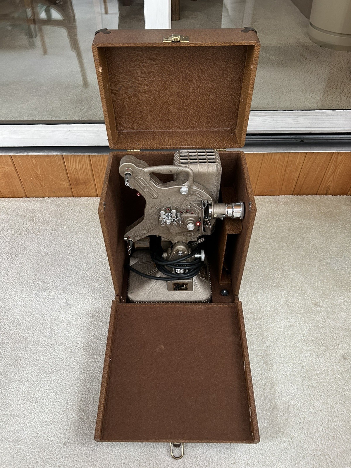 Vintage Keystone K-160 16mm Film Projector - Circa 1949 – Powers On