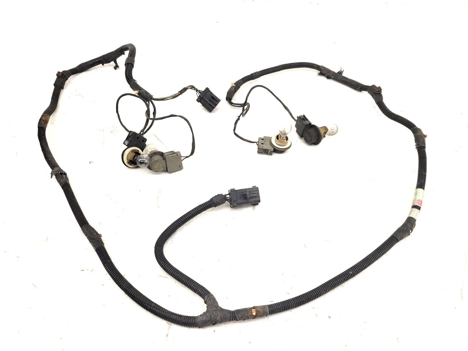 2004 2005 Ford Excursion Rear Taillight Lamp Wiring Harness 4C7T-13A409-BA   OEM