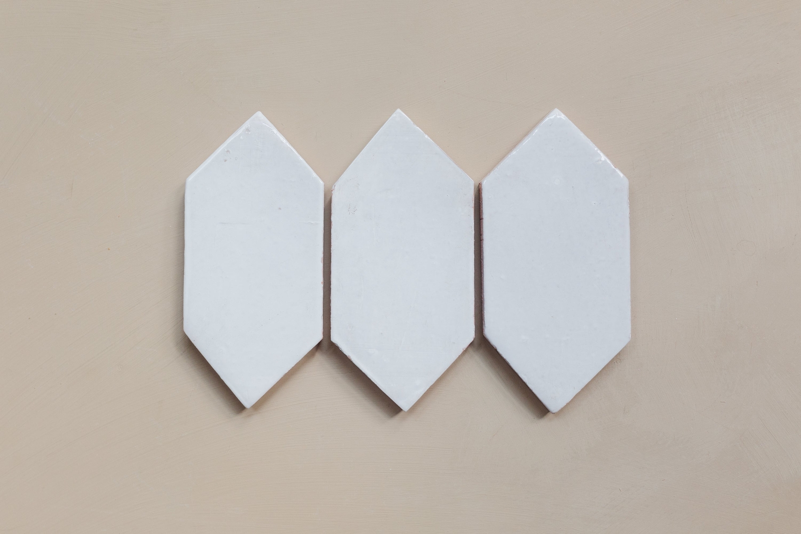Petit Diamond in White