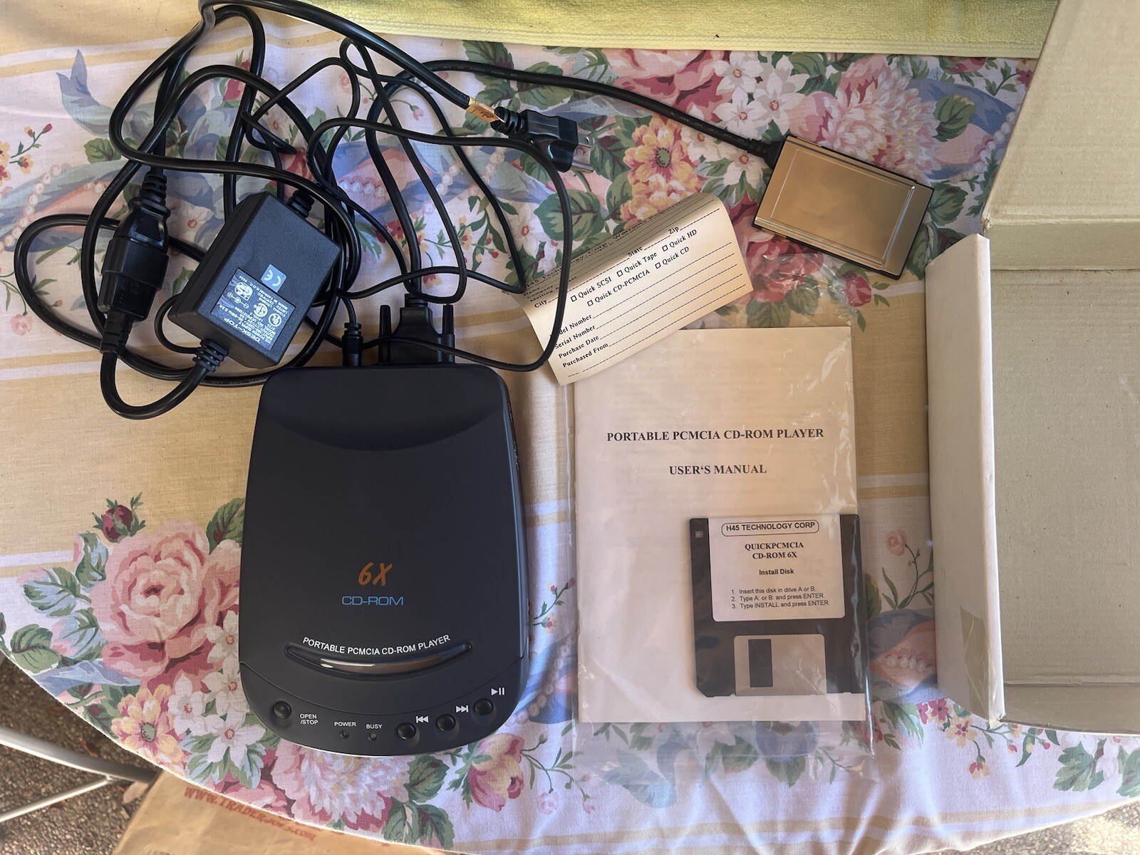 H45 Technology Corp. Portable Cd-Rom Player. Vintage. QCD6PC IBM Apple Periphery