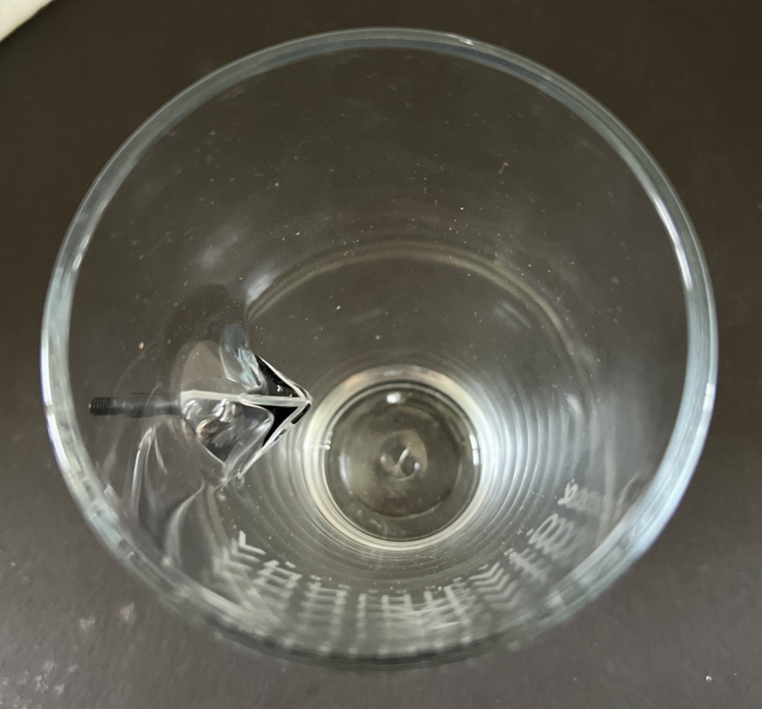 Annihilator Broadheads Pint Beer Drinking Glass with Arrowhead